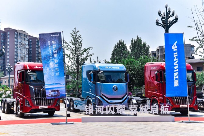 10月销量同比暴涨超510%！欧曼银河燃气车赋能物流行业高价值运输